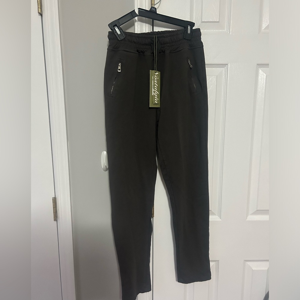 Sweatpants comfy light weight!